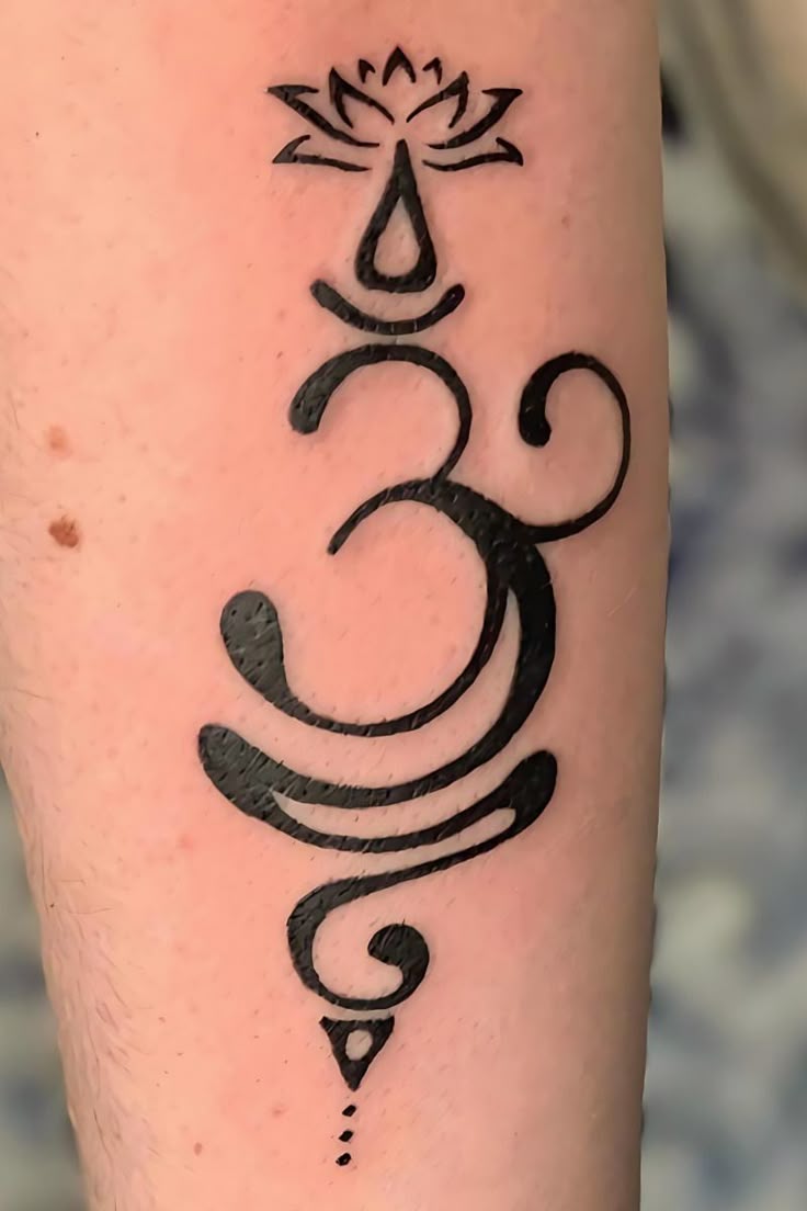 Sanskrit Breathe Symbol Tattoo Designs for Inner Peace 🌿Om Symbol Tattoo
