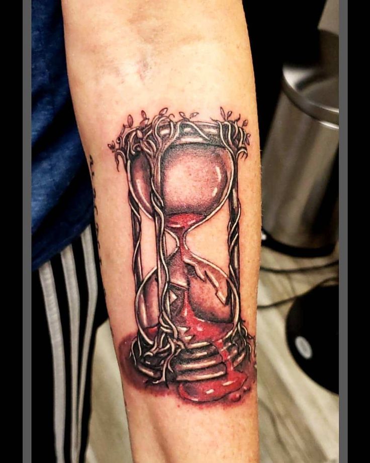 Hourglass Tattoo Designs That Will Blow Your Mind!