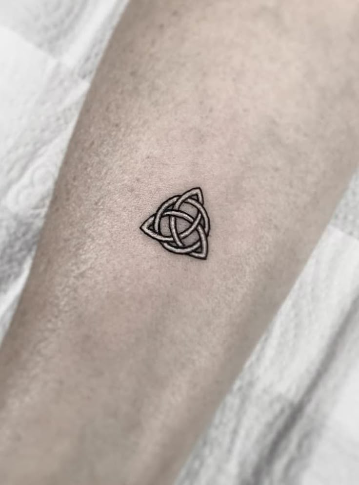 Triquetra Tattoo Meanings (With Examples)