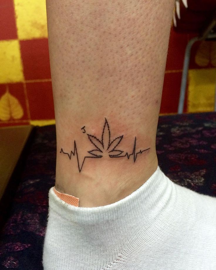 Pin de Bt tattoo studio(Thailand) em Thai small Tattoo | Maconha tatuagem, Inspiração para tatuagem, X tatuagem