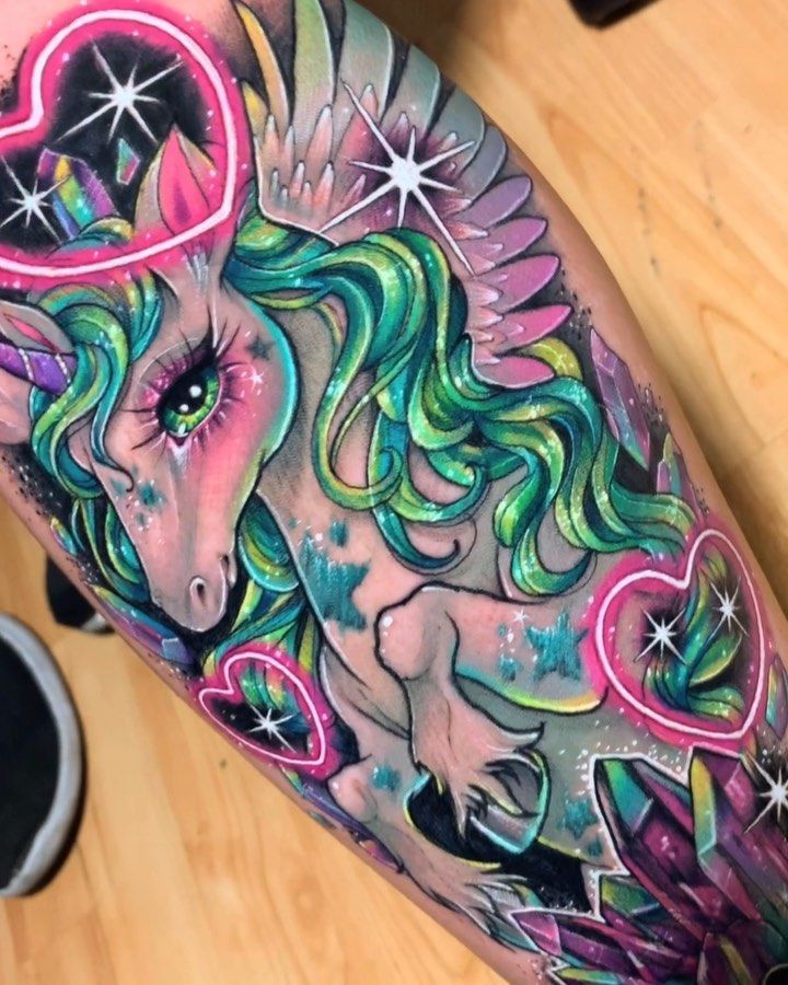 Baby Neon Unicorn 💖💚 for Milenka, @milenkamuscles traveled all the way  from California to get not one, but TWO green pieces from me, I feel…