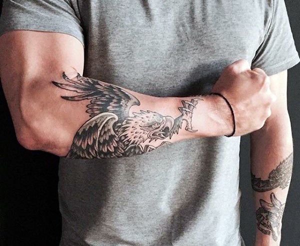 Striking Bird Tattoo Ideas: Designs of Freedom