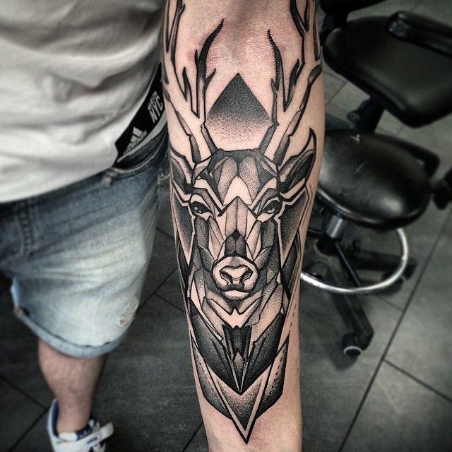140 Most Incredible Deer Tattoo Designs & Meanings