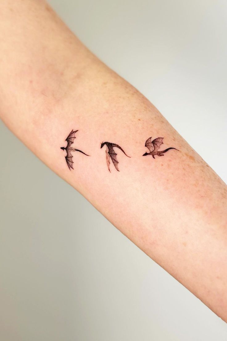 9 Simple Dragon Tattoo Designs