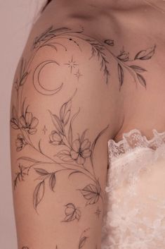 Discover 350 Tattoo Ideas and Tattoo Portfolio Ideas | tattoo stencils, medium tattoo ideas, one line tattoo and more