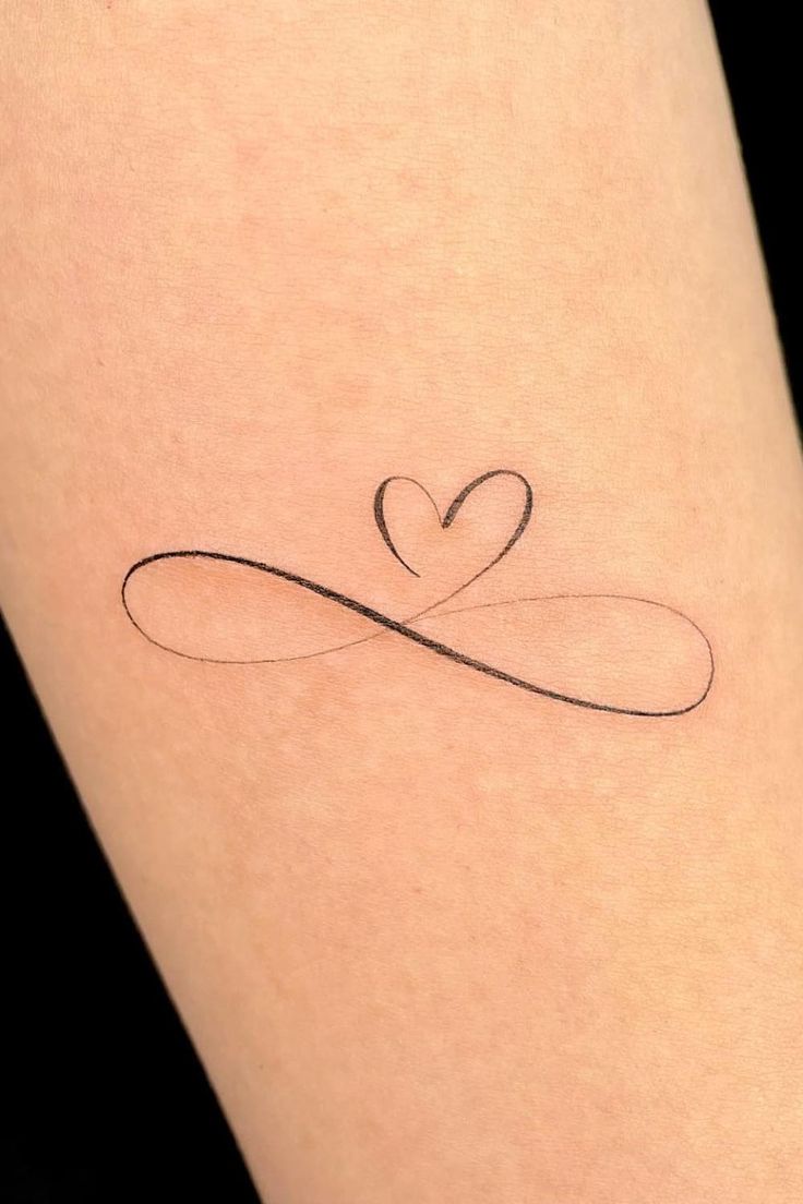 35 Stunning Small Heart Tattoo Ideas