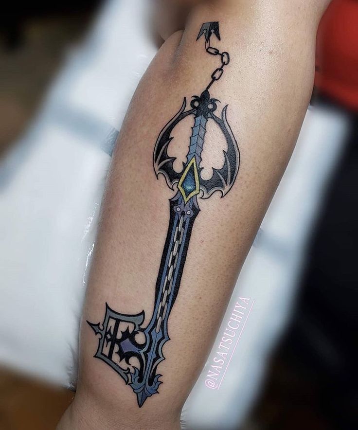 Pin by Chloe Calhoun on Tat ideas | Kingdom hearts tattoo, Keyblade tattoo,  Tattoos
