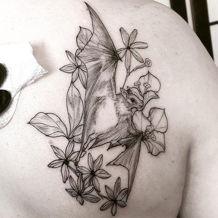 egyptian fruit bat with jasmine and bougainvillea 🖤🖤🖤🖤 thank you  Kristen!!! 🖤