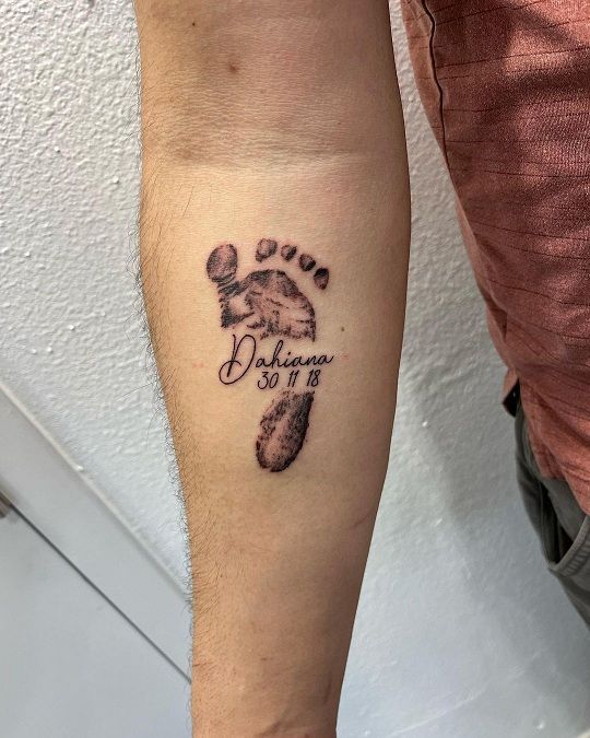 15 Best Footprint Tattoo Designs For Men and Women!