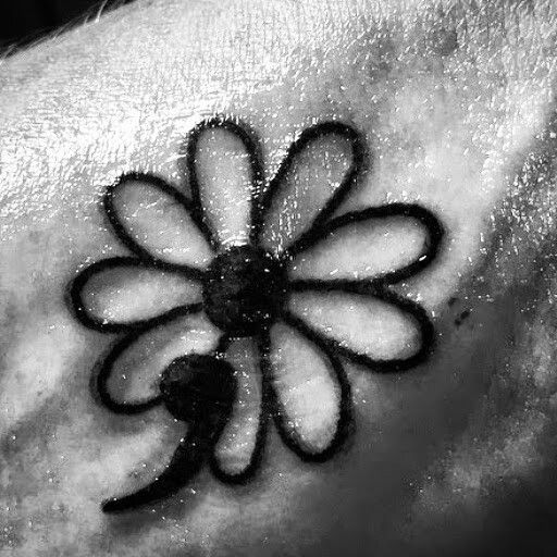 Love this daisy semicolon tattoo