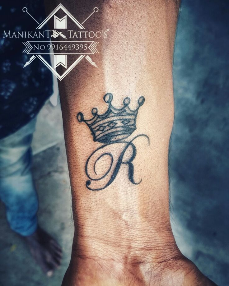 King crown R Tattoo