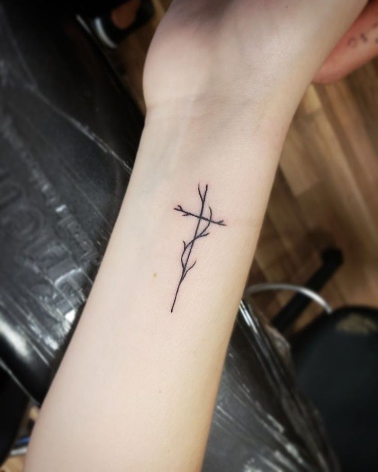 60 Inspiring Jesus Christ Cross Tattoos to Give You Strength – Meanings,  Designs and Ideas