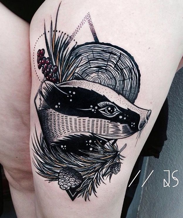 Jessica Svartvit badger tattoo