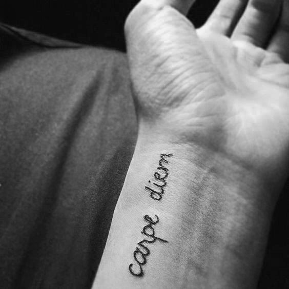 70 Striking Carpe Diem Tattoo Designs for Men