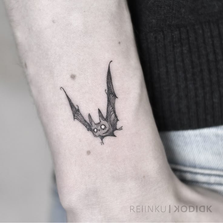 126+ Amazing Bat Tattoo Designs For 2024!