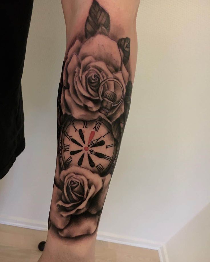 101 Amazing Pocket Watch Tattoos For 2024!