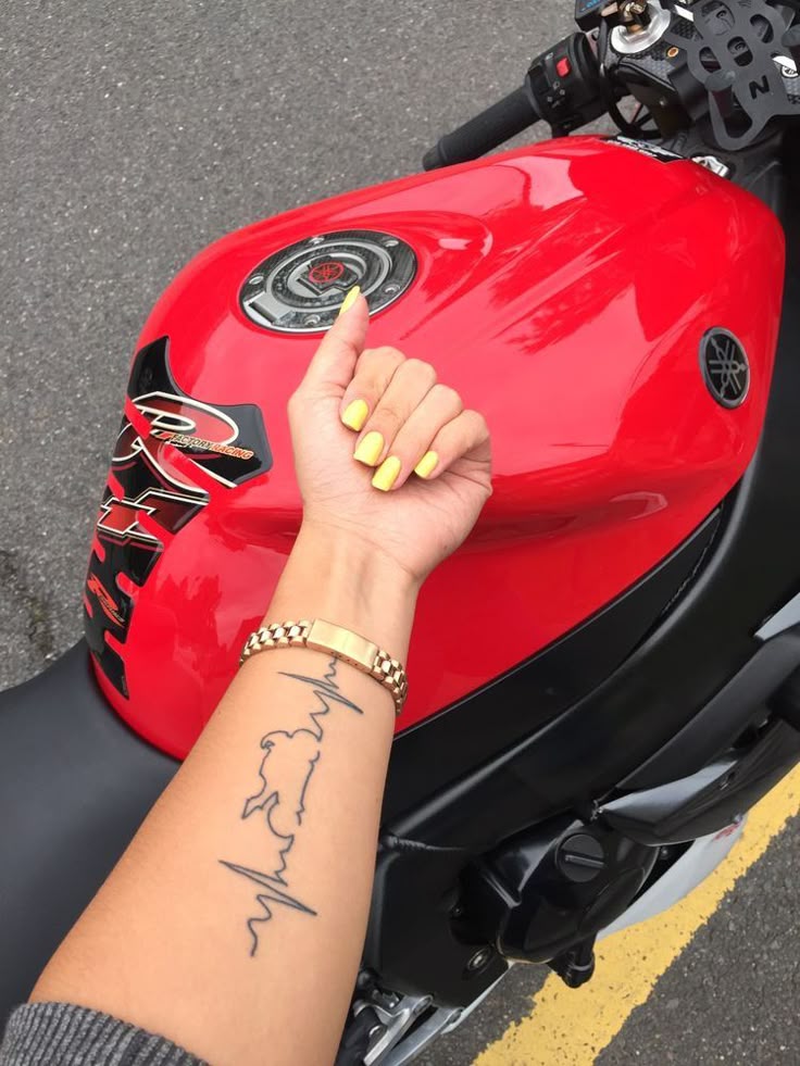 Pin by Luci Soph¡a ☆ on T A T O O S | Motorcycle tattoos, Biker tattoos,  Motorcycle girl