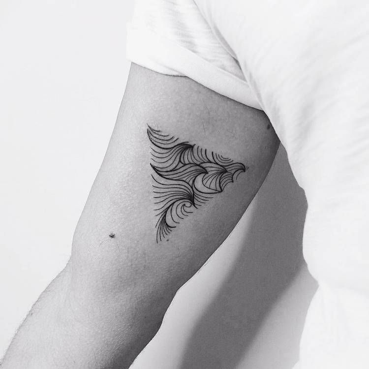 Tattoo of a triangle filled with a pattern of waves | Triangle tattoos,  Triangle tattoo, Wave tattoo design
