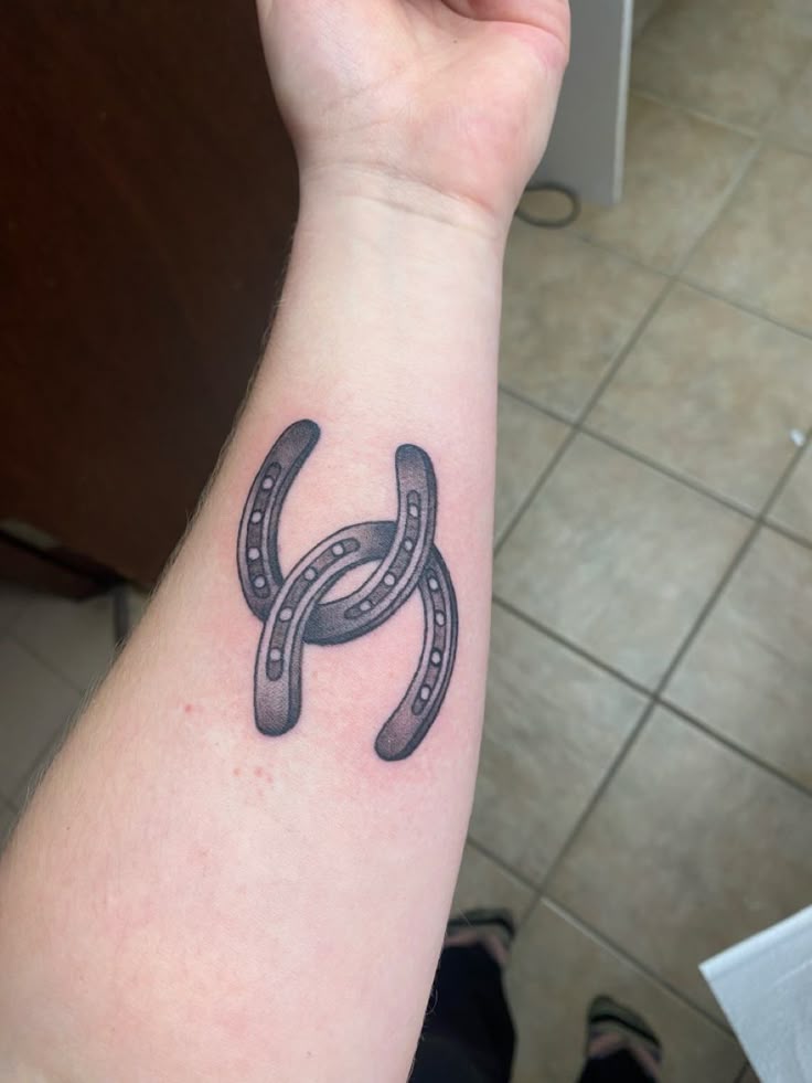 Double Horse Shoe Tattoo
