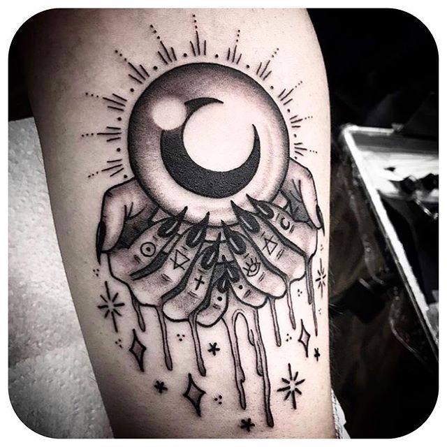 WITCH MOON TRADITIONAL TATTOO