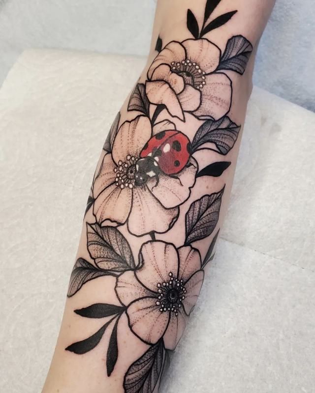 80+ Unique Ladybug Tattoo Designs and Meanings | Lady bug tattoo, Creative  tattoos, Tattoos