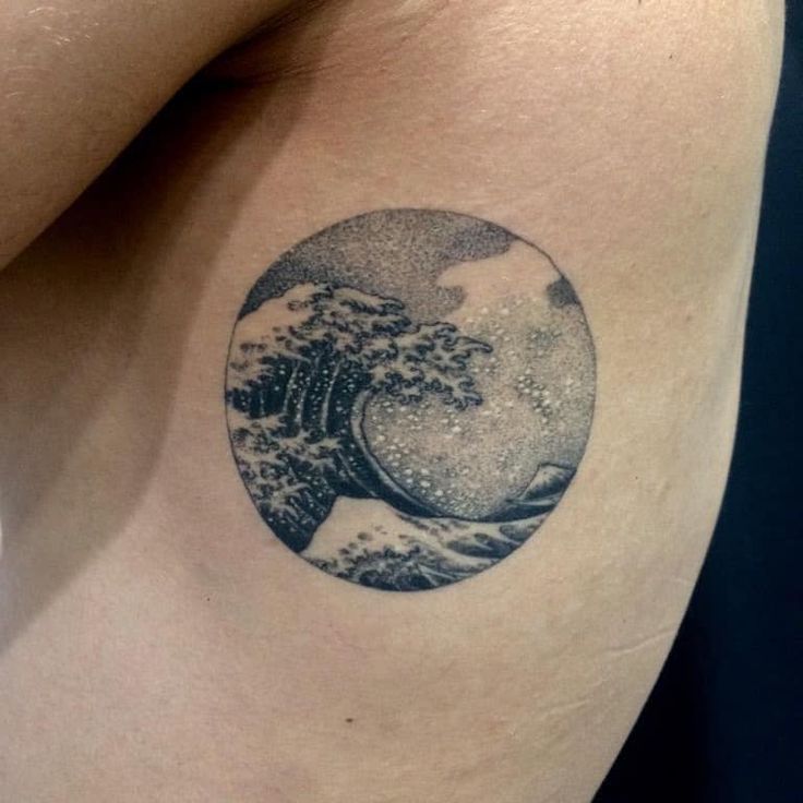 90+ Japanese Wave Tattoo Designs You Need To See!