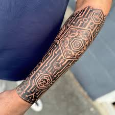 geometric #circuit #elctronic #inspired #sleeve #wip on @gregoriolucass  #circuittattoo #schematic #computer #electrical #fusion #geometric  #geometric #geometrictattoo #mandala #mandalatattoo #tattoo #sleeve  #sleevetattoo #stippling #blackwork #linework ...