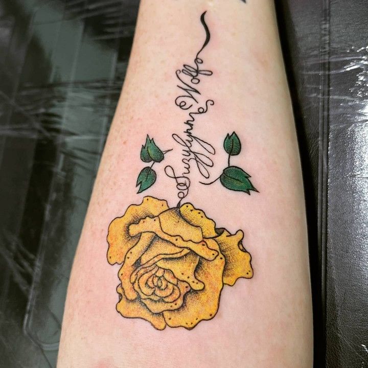 Yello Memorial Rose