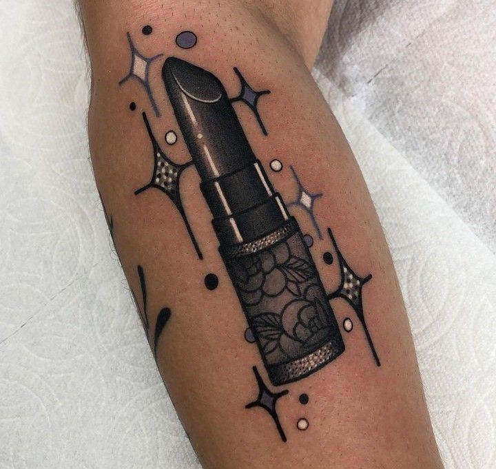 Pin by LaShell Donnerson on Tattoo <3 | Creative tattoos, Lipstick tattoos,  Simplistic tattoos
