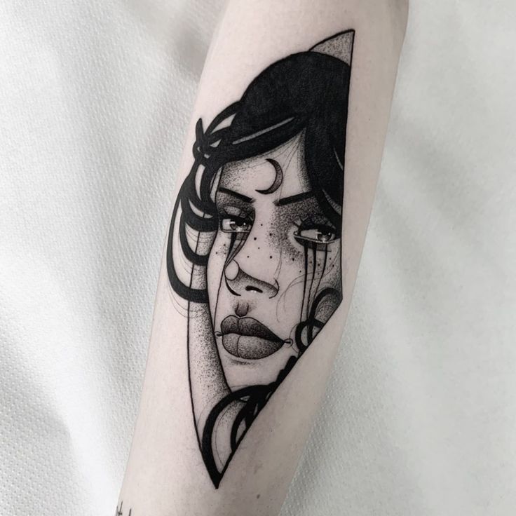 8,728 Likes, 54 Comments - Lydia Madrid (@lydiamadriid) on Instagram: “G O  D D E S S OF THE N I G H T🌙 . . … | Portrait tattoo, Tattoos, Tattoo  designs for women