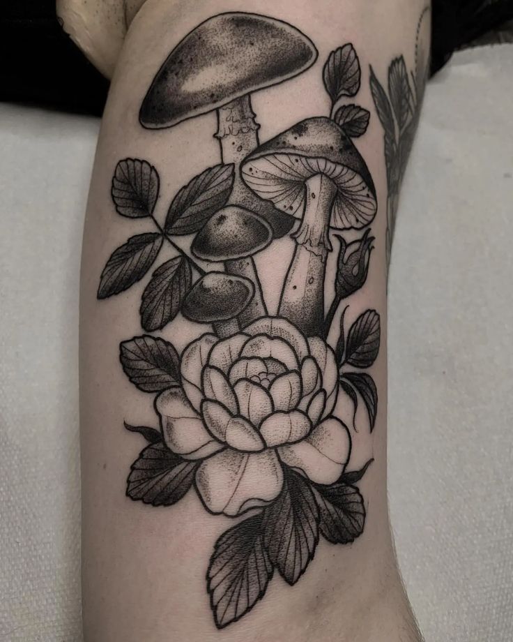 27 Awesome Mushroom Tattoo Ideas for Men & Women in 2024