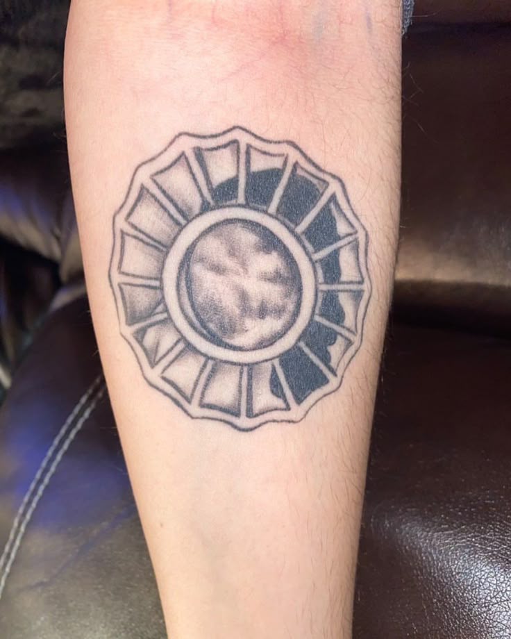 Mac Miller tattoos everyone🌈 on Instagram: “#macmiller  #tattoosformacmiller #macmillertattoos #macmille… | Mac miller tattoos,  Sleeve tattoos, Music tattoo designs