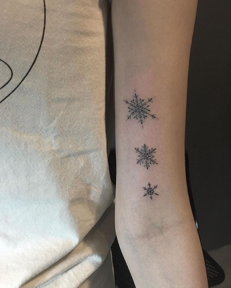 50 Cute Snowflake Tattoo Ideas – Express Your Individuality With These Icy  Little Marvels Check more at http://tattoo-journal.com/best-snowflake-tattoo -designs-meaning/