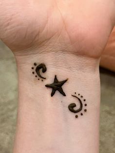 62 Tattoo doodles ideas to save today | cute henna tattoos, doodle art  designs, henna style tattoos and more