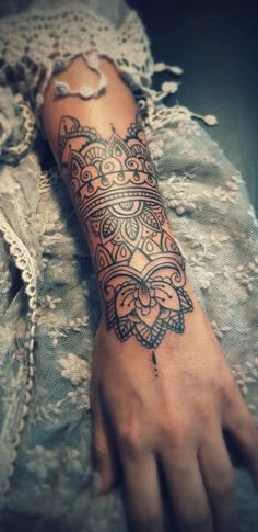 13 Tattoo Ideas | lakshmi images, goddess lakshmi, hindu deities