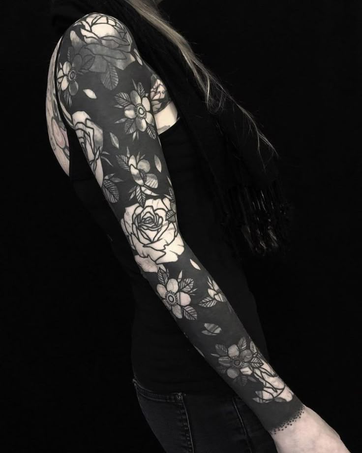 These Striking Solid Black Tattoos Will Make You Want To Go All In -  KickAss Things