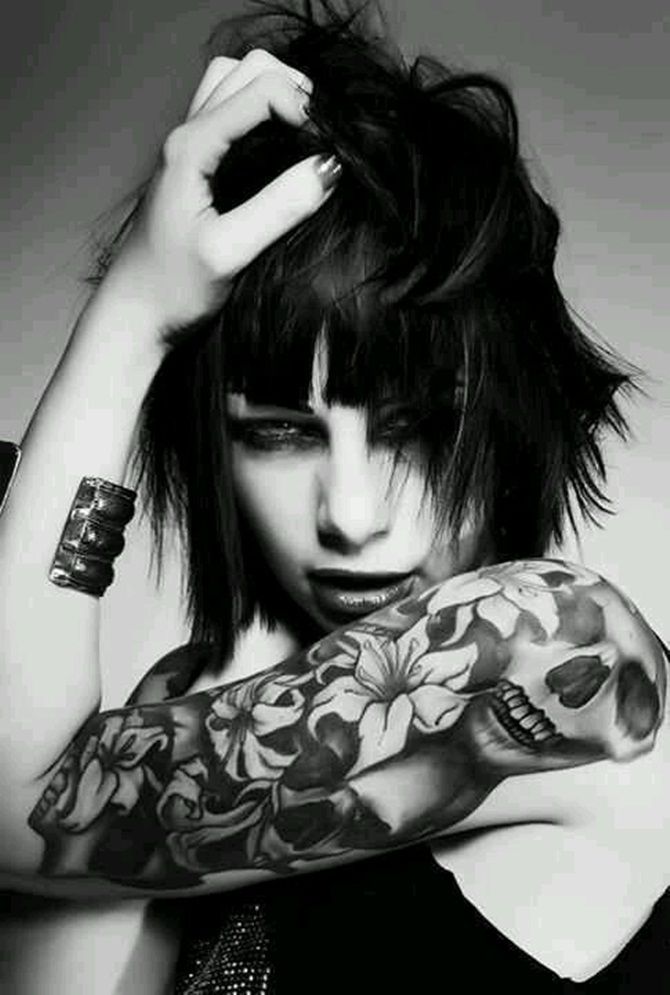 25+ Amazing Gothic Tattoo Designs