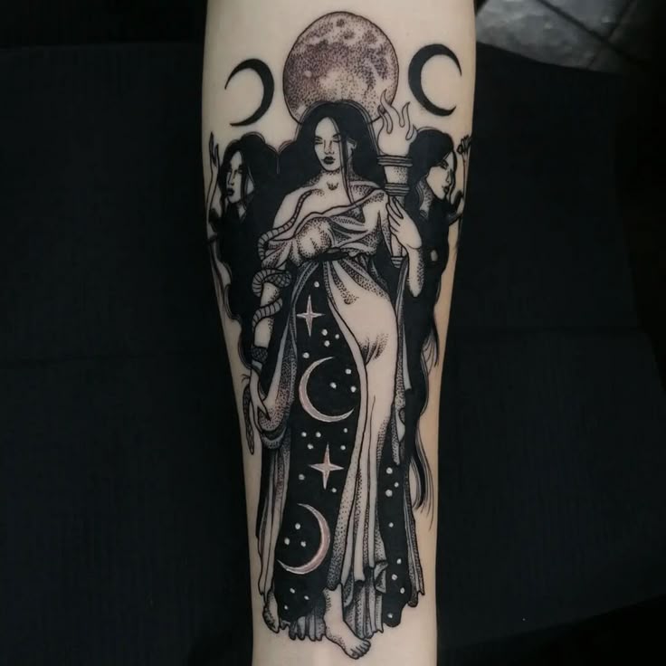 22 Amazing Greek Goddesses Tattoos For 2024!