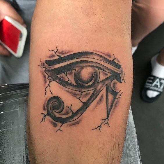 50+ Gorgeous Eye of Horus Tattoo Ideas