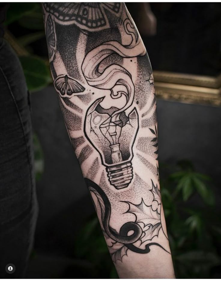 52 Beautiful Lightbulb Tattoo Designs - The XO Factor