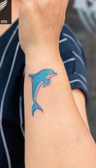 Dolphin Tattoos - Ideas, Meanings & Designs - Tattoo Me Now | Dolphins  tattoo, Tattoos, Tattoo designs