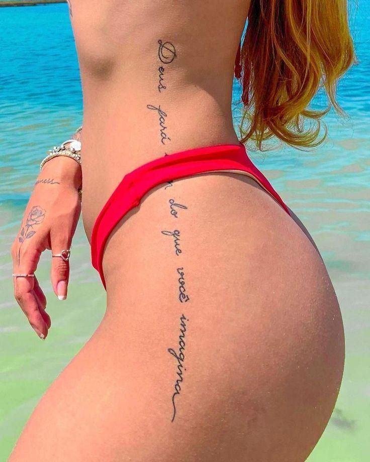 tatuajes femeninos delicados 2023 | Tatuagem de biquíni, Tatuagem mulher,  Tatuagem mama