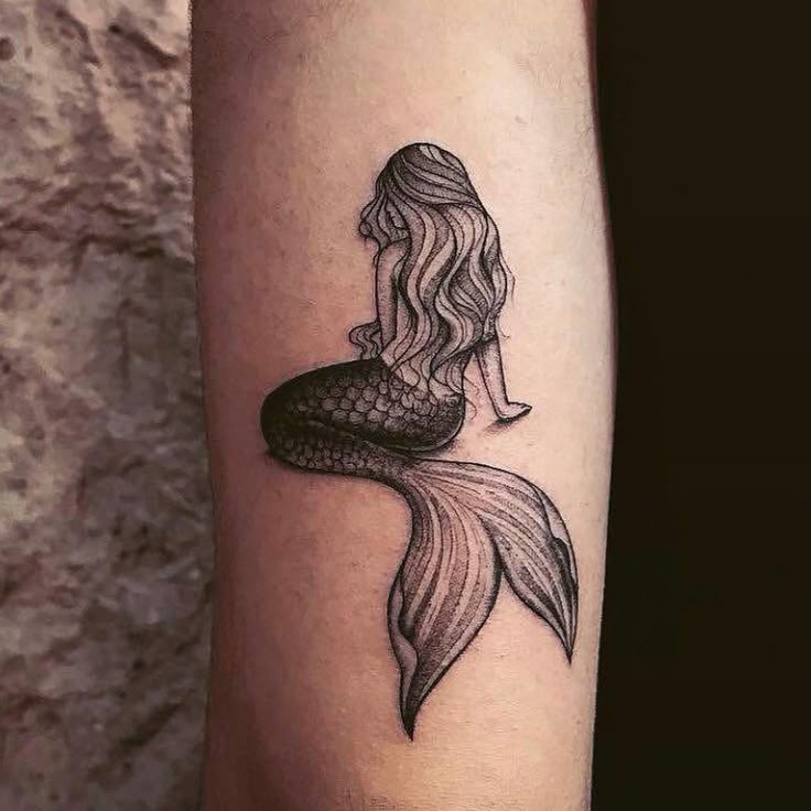 🧜🏻‍♀️The Mermaid Page🧜🏻‍♀️ on Instagram: “I'm loving this mermaid tattoo  by @lucasmilk ! So gorgeous🧜🏻‍♀️❤️! - Follow me, @mermaid_posts for more!  - #mermaid #tattoo #mermaidtattoo…”