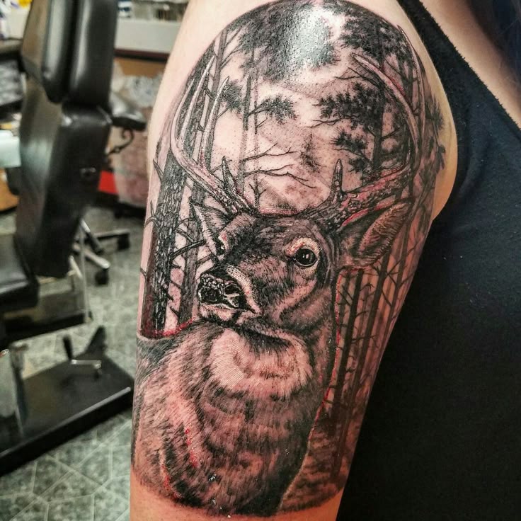 Pin by Jessica Justus on tattoos | Hunting tattoos, Deer tattoo designs,  Feather tattoos