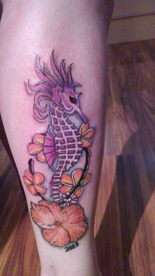 My new Seahorse tattoo!! Done in Hawaii at K-Town by Erika