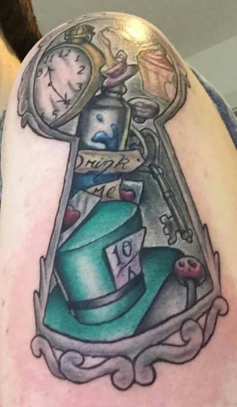 Alice in Wonderland keyhole tattoo