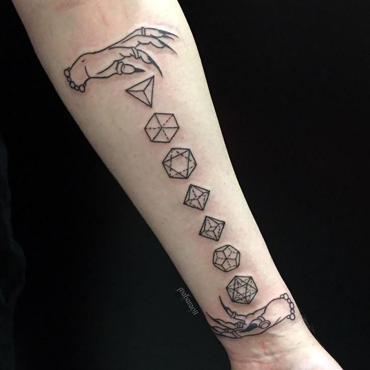 Manni.K on Instagram: “Super fun Dungeons and Dragons piece I did for Tims first tattoo!🐲 #tattoooftheday #tattooarts #tattooideas #tattooinspo #tattoogoals #tattooinspiration #tattoodesigns #tattoosketch #supportgoodtattooing #inkmaster ...