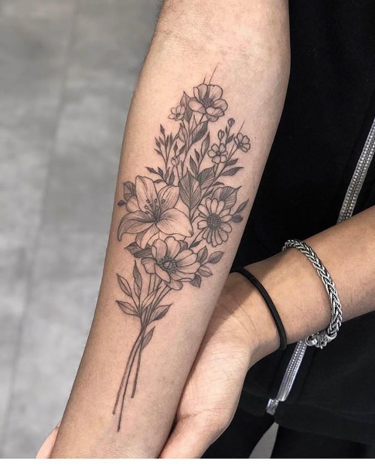 180+ Beautiful Birth Flower Tattoo Ideas (2024)