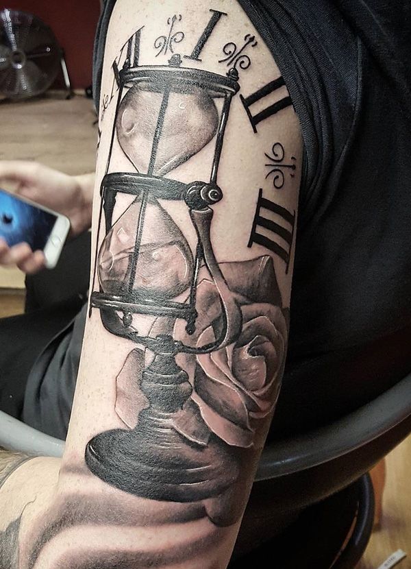 60 Hourglass Tattoo Ideas | Art and Design