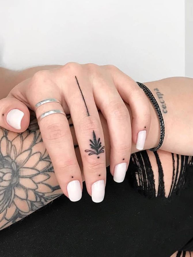 45 Meaningful Tiny Finger Tattoo Ideas Every Woman Eager To Paint! -
